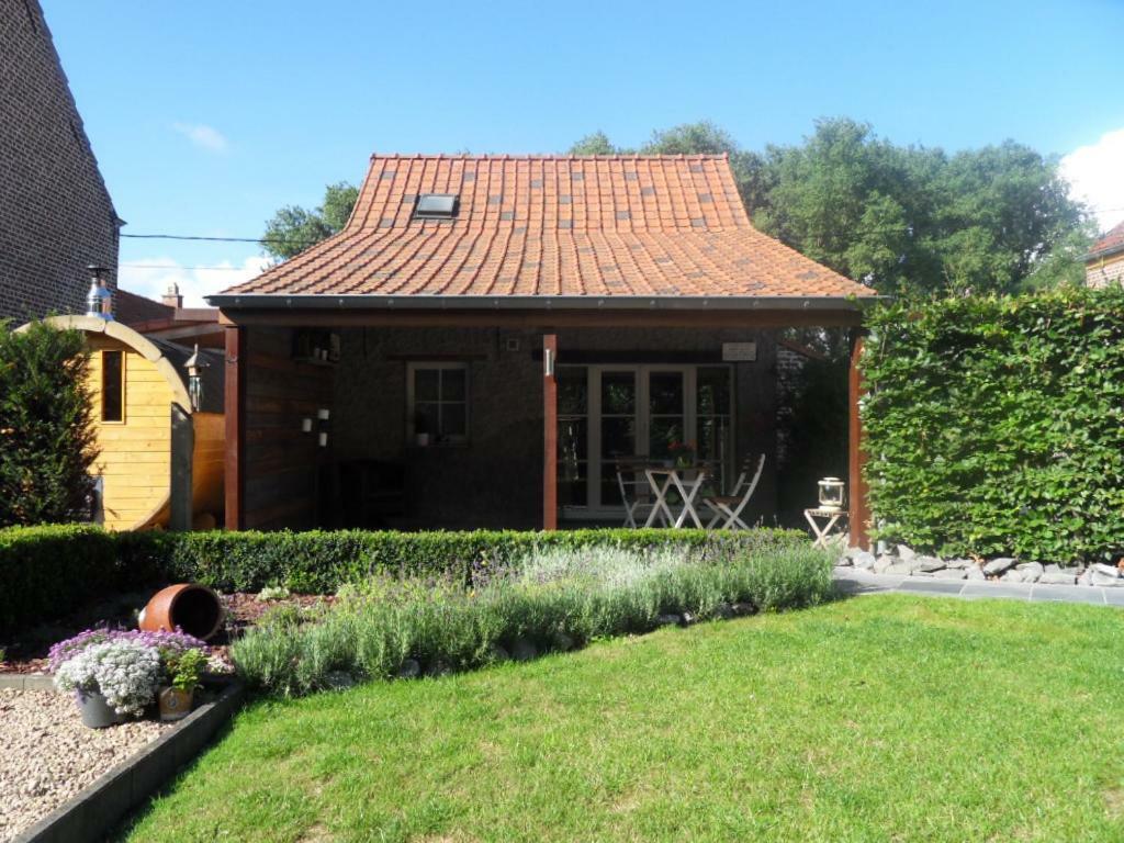 B&B 'Het Logiement Sint-Maria-Lierde Esterno foto